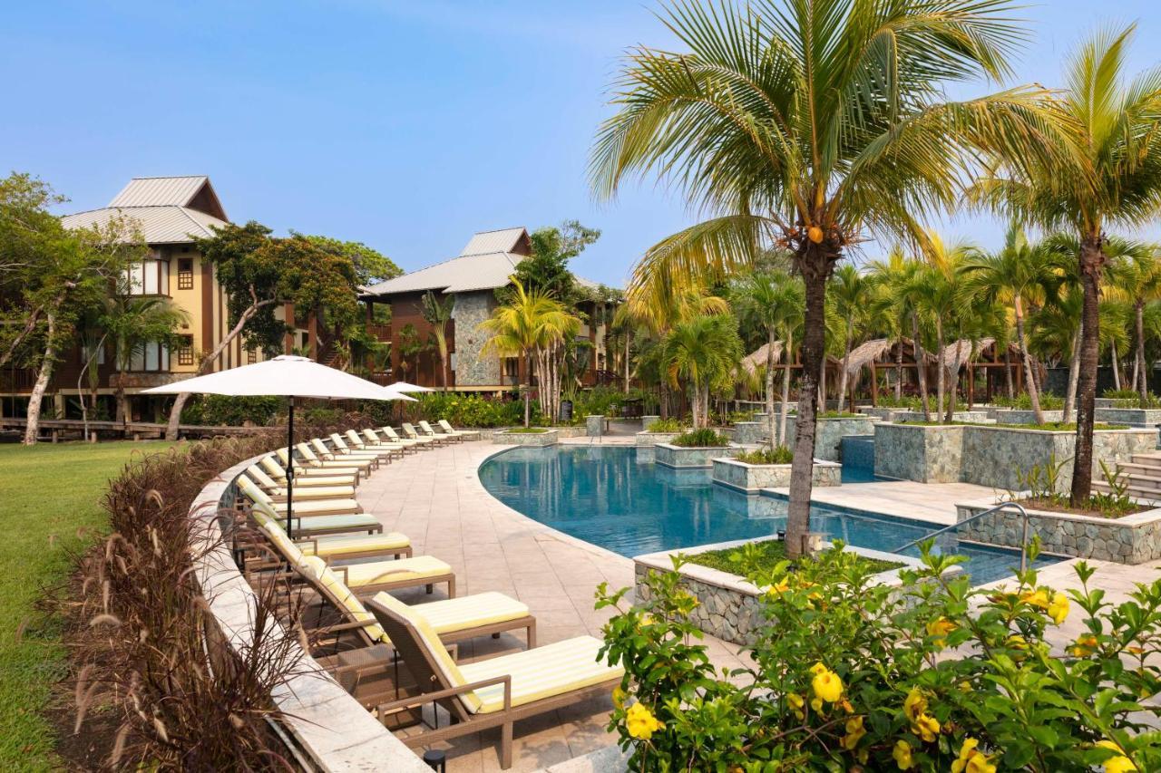 Indura Beach & Golf Resort Curio Collection By Hilton Tela Exterior foto